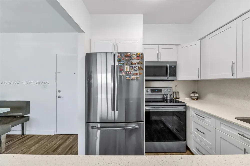 7441 Wayne #15I Miami Beach, FL 33141