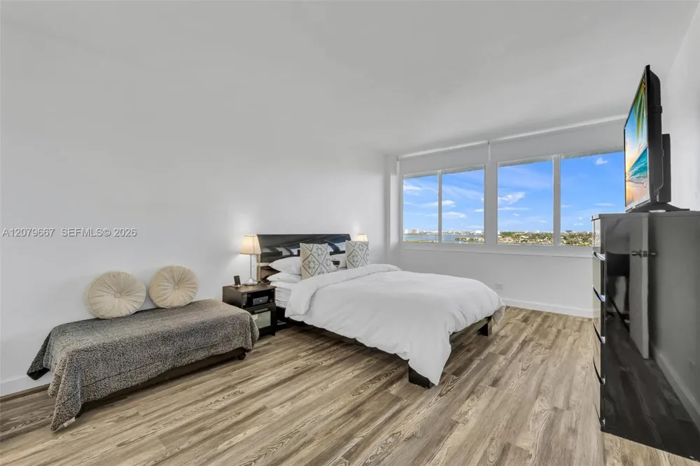 7441 Wayne #15I Miami Beach, FL 33141