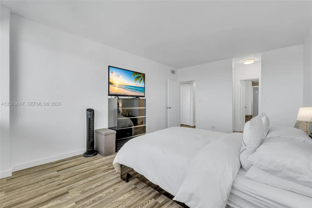 7441 Wayne #15I Miami Beach, FL 33141