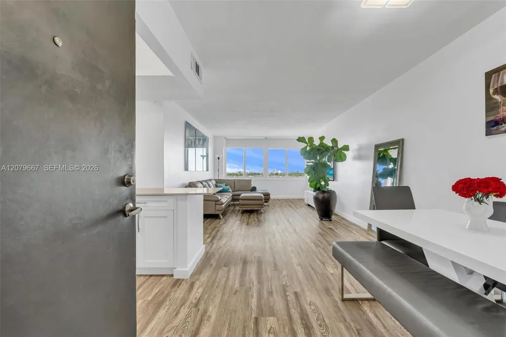 7441 Wayne #15I Miami Beach, FL 33141