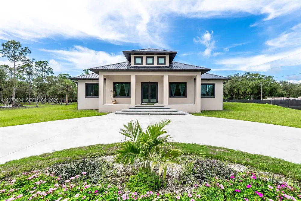 300 Montura Ave Clewiston, FL 33440