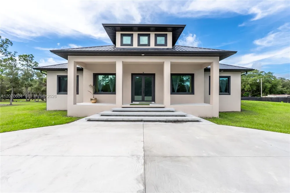 300 Montura Ave Clewiston, FL 33440