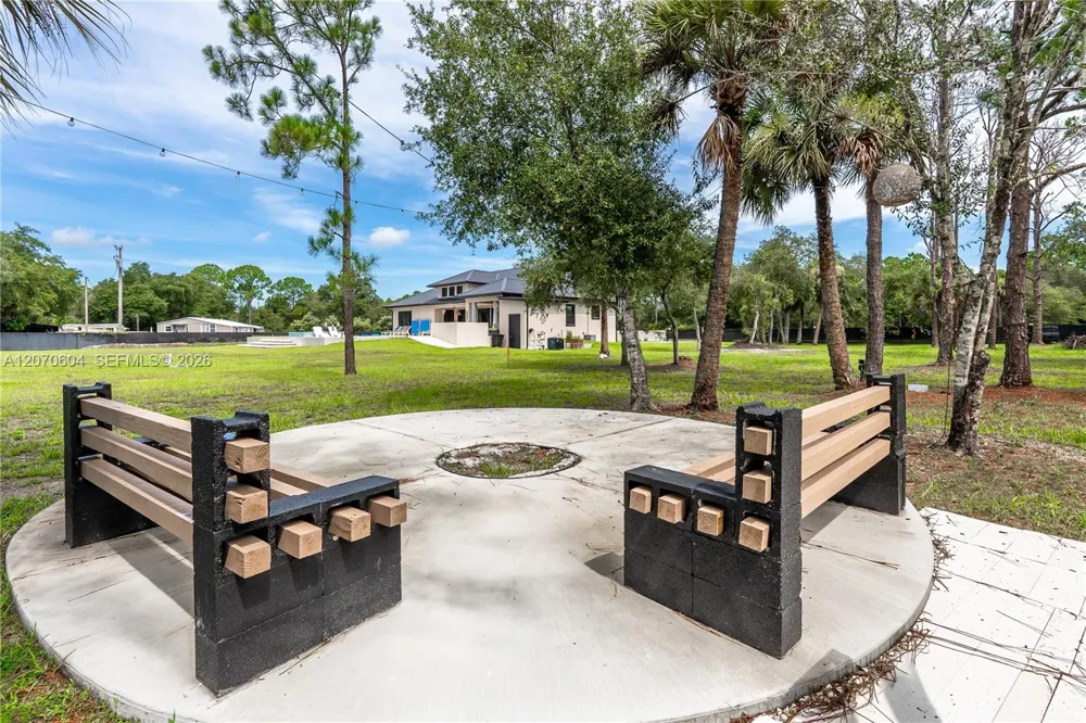 300 Montura Ave Clewiston, FL 33440