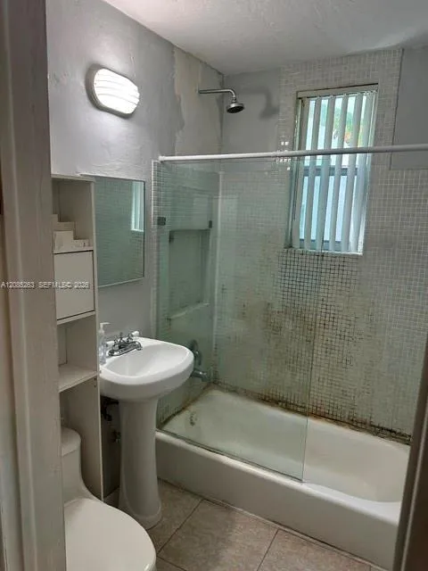 1525 Meridian Ave #101 Miami Beach, FL 33139