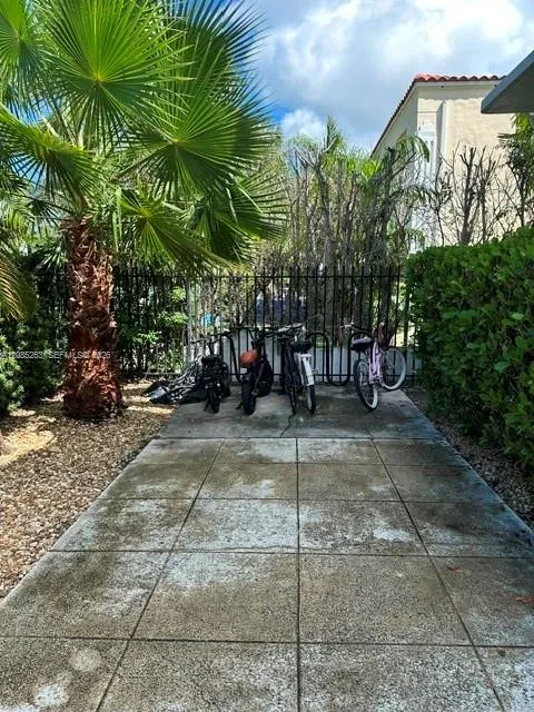 1525 Meridian Ave #101 Miami Beach, FL 33139