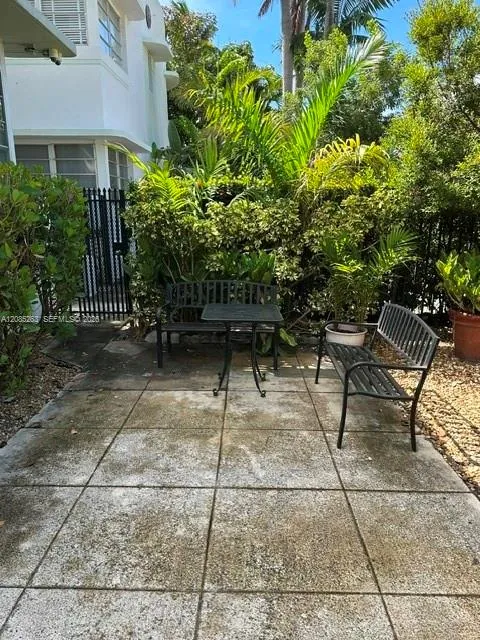 1525 Meridian Ave #101 Miami Beach, FL 33139