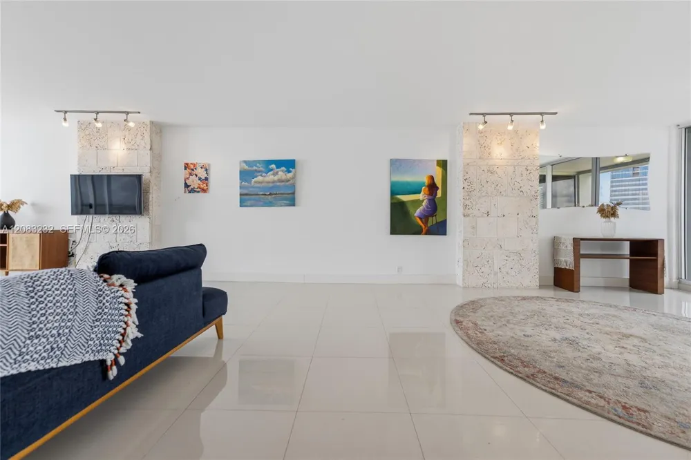 1541 Brickell Ave #B3403 Miami, FL 33129