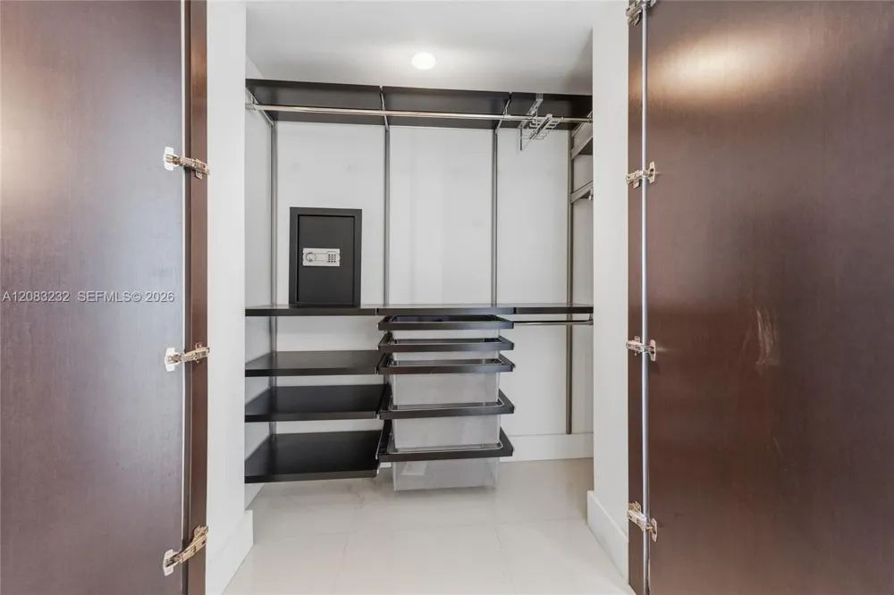 1541 Brickell Ave #B3403 Miami, FL 33129