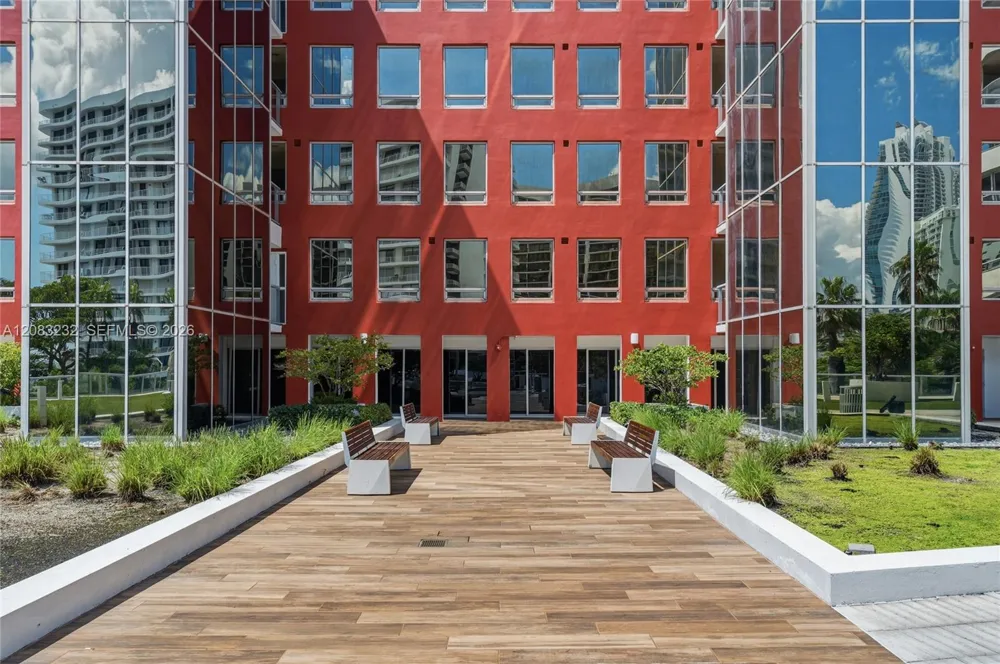 1541 Brickell Ave #B3403 Miami, FL 33129