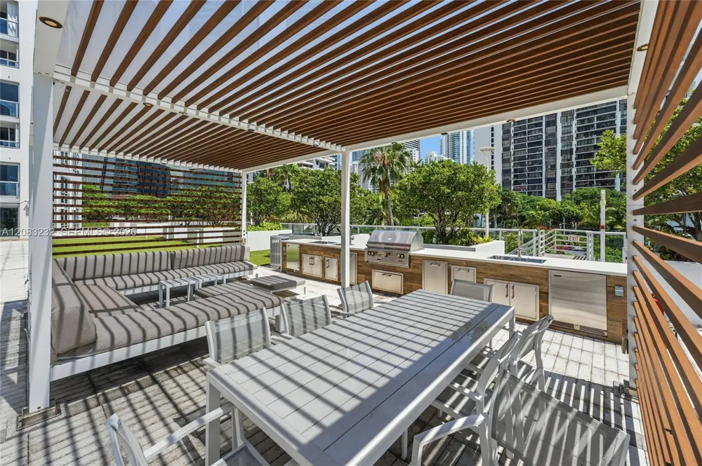 1541 Brickell Ave #B3403 Miami, FL 33129