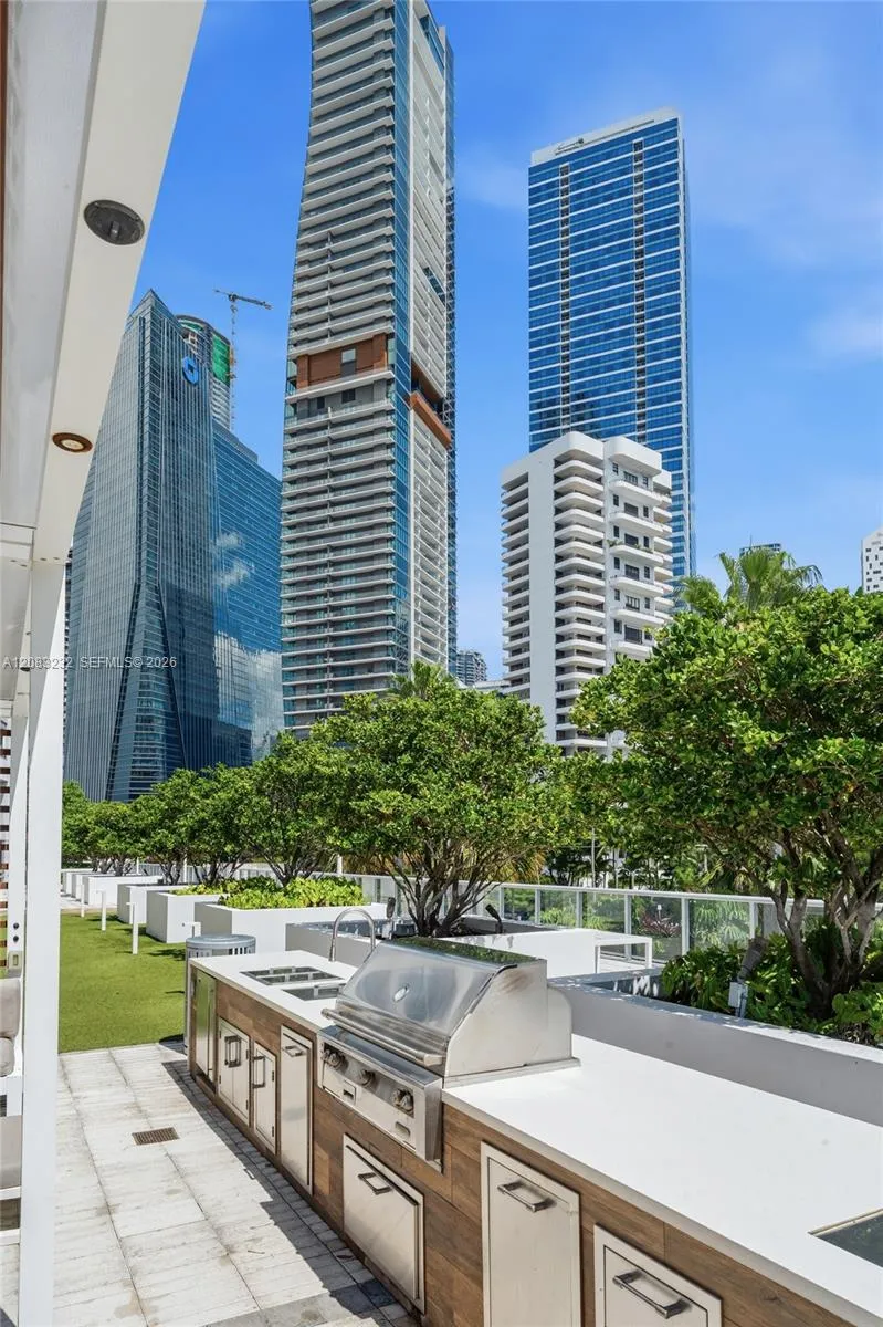 1541 Brickell Ave #B3403 Miami, FL 33129