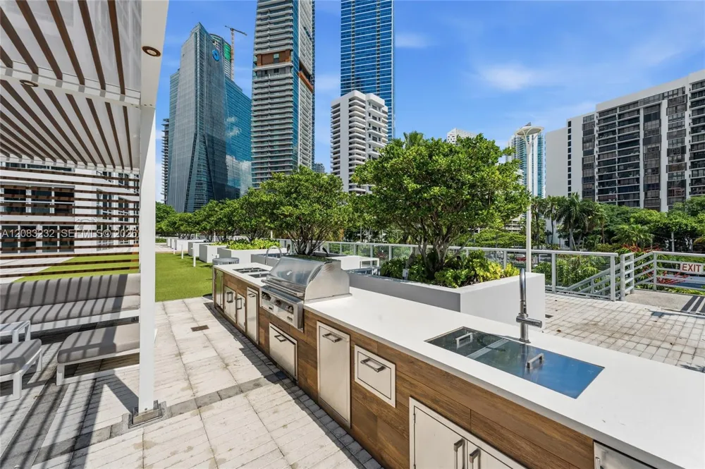 1541 Brickell Ave #B3403 Miami, FL 33129