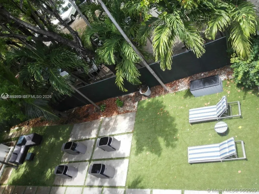 245 NE 33rd St #103 Miami, FL 33137