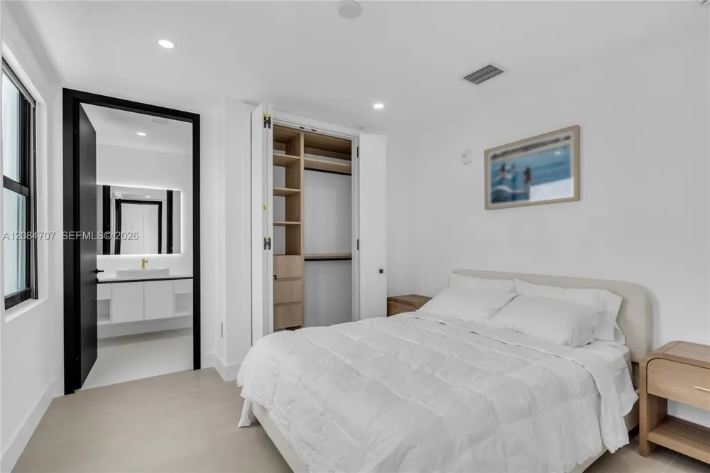 3226 NE 7th St Pompano Beach, FL 33062