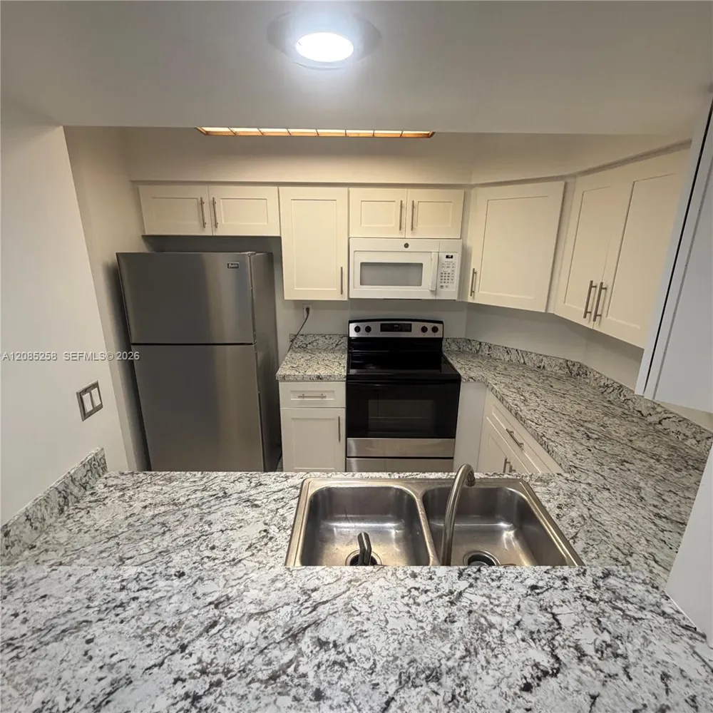 1712 NW 81st Way #1712 Plantation, FL 33322