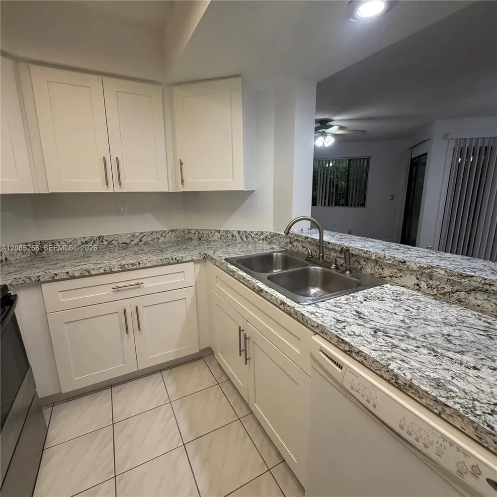 1712 NW 81st Way #1712 Plantation, FL 33322