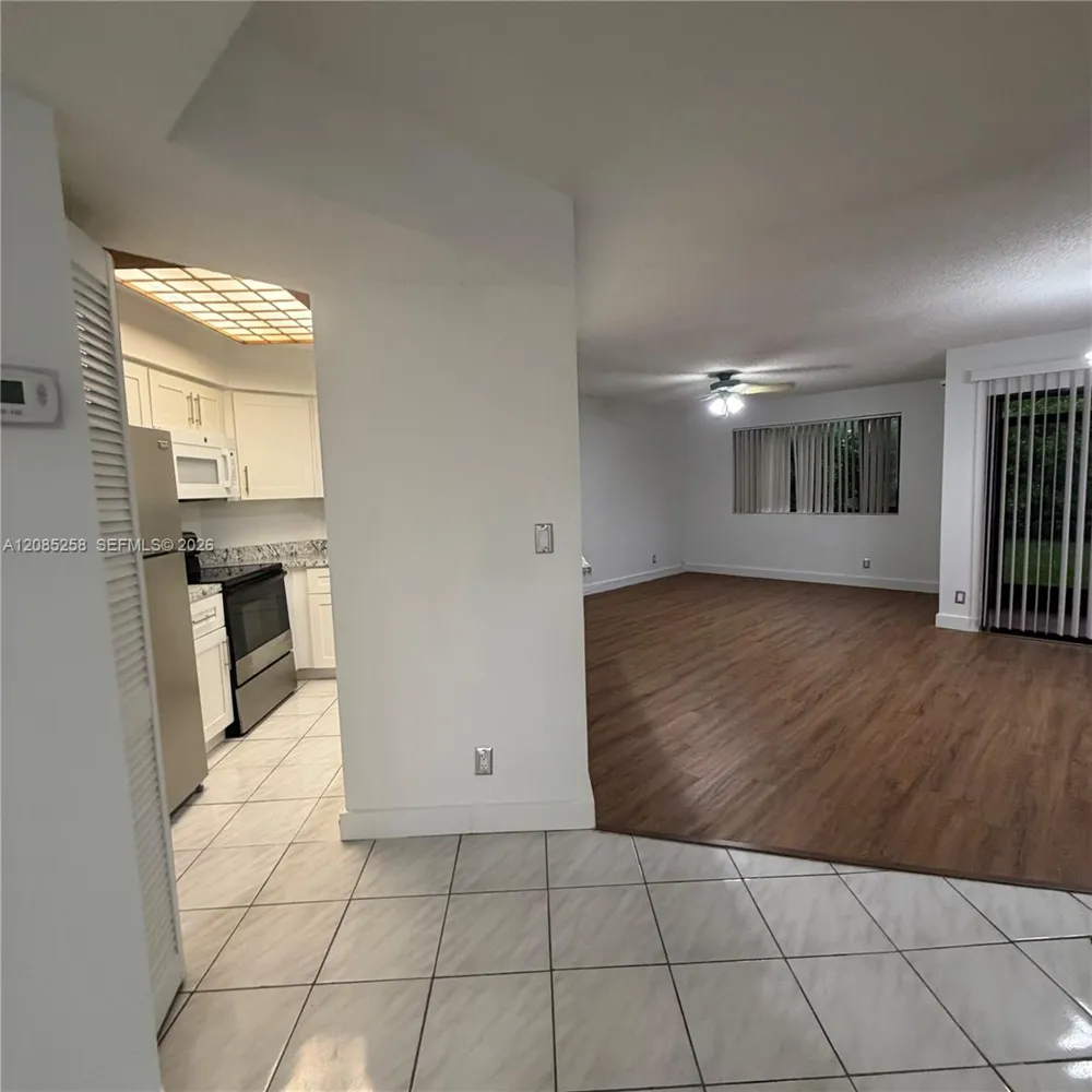 1712 NW 81st Way #1712 Plantation, FL 33322