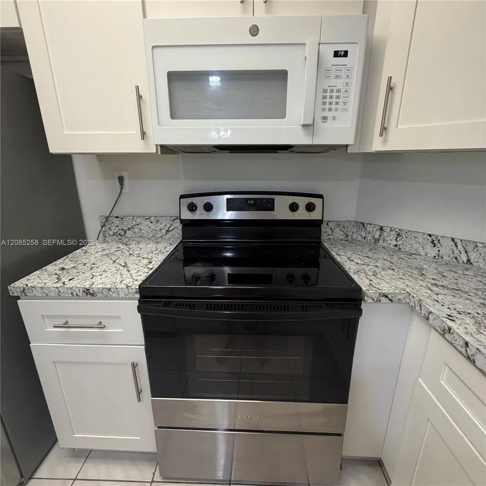1712 NW 81st Way #1712 Plantation, FL 33322