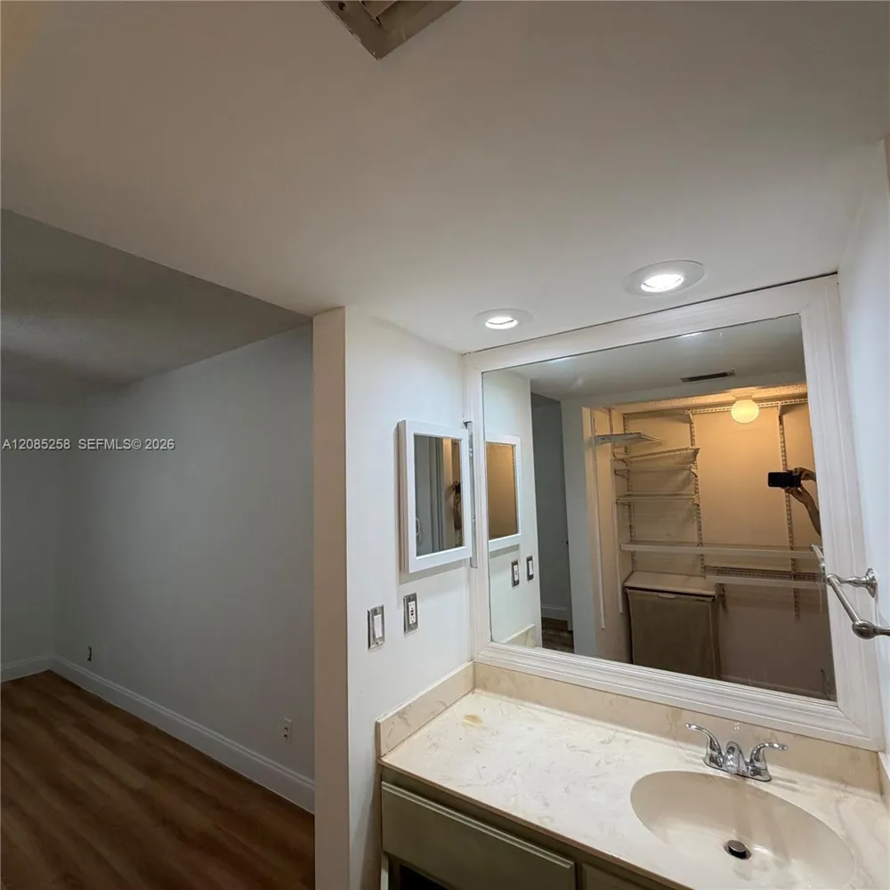 1712 NW 81st Way #1712 Plantation, FL 33322
