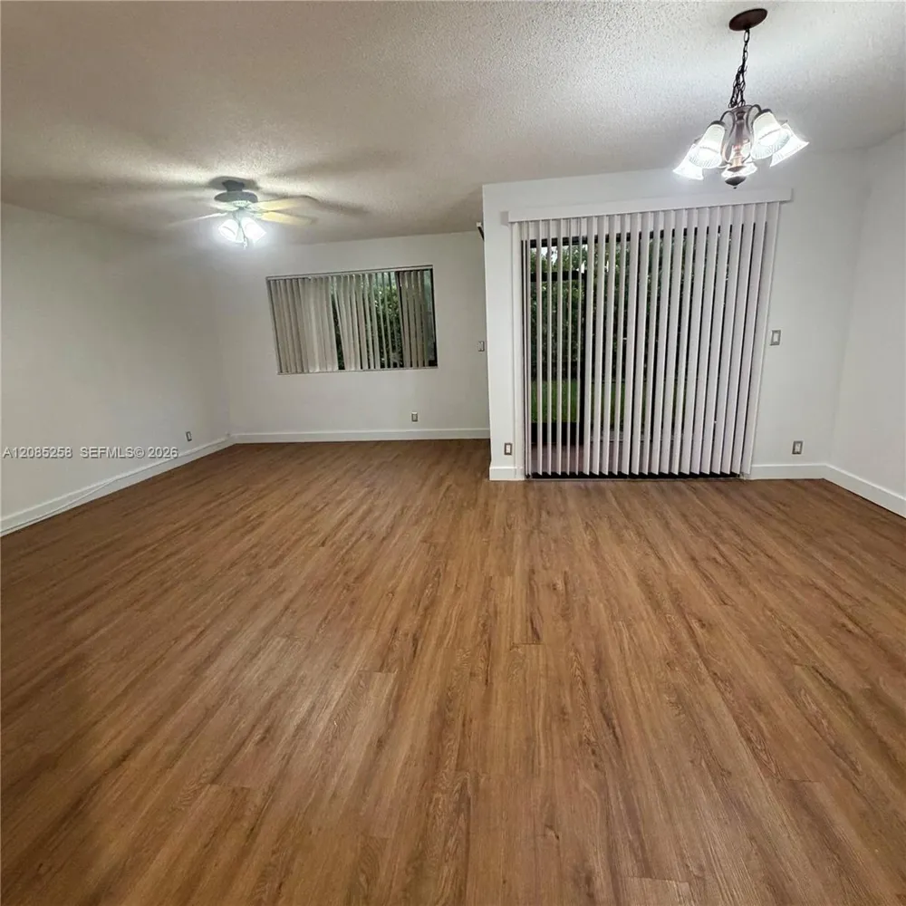 1712 NW 81st Way #1712 Plantation, FL 33322
