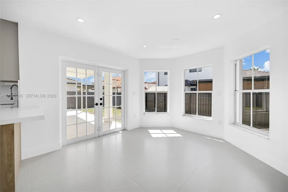 13078 NW 10th St Miami, FL 33182