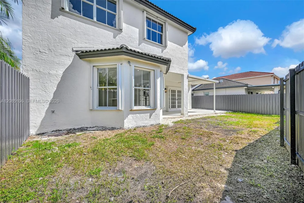 13078 NW 10th St Miami, FL 33182