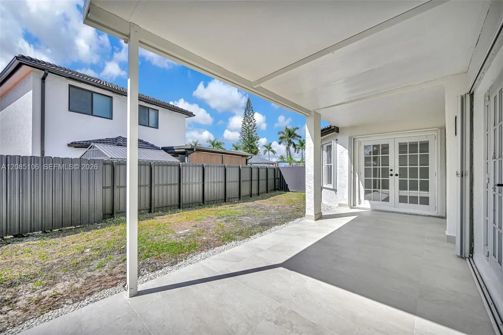13078 NW 10th St Miami, FL 33182