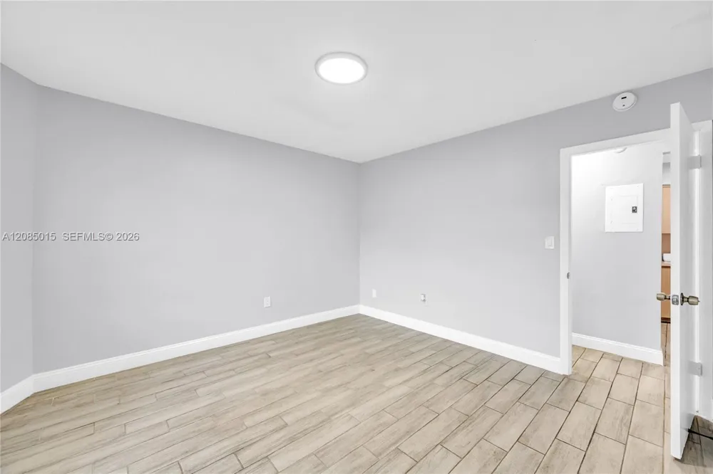 1631 NE Miami Gardens Dr #133 Miami, FL 33179