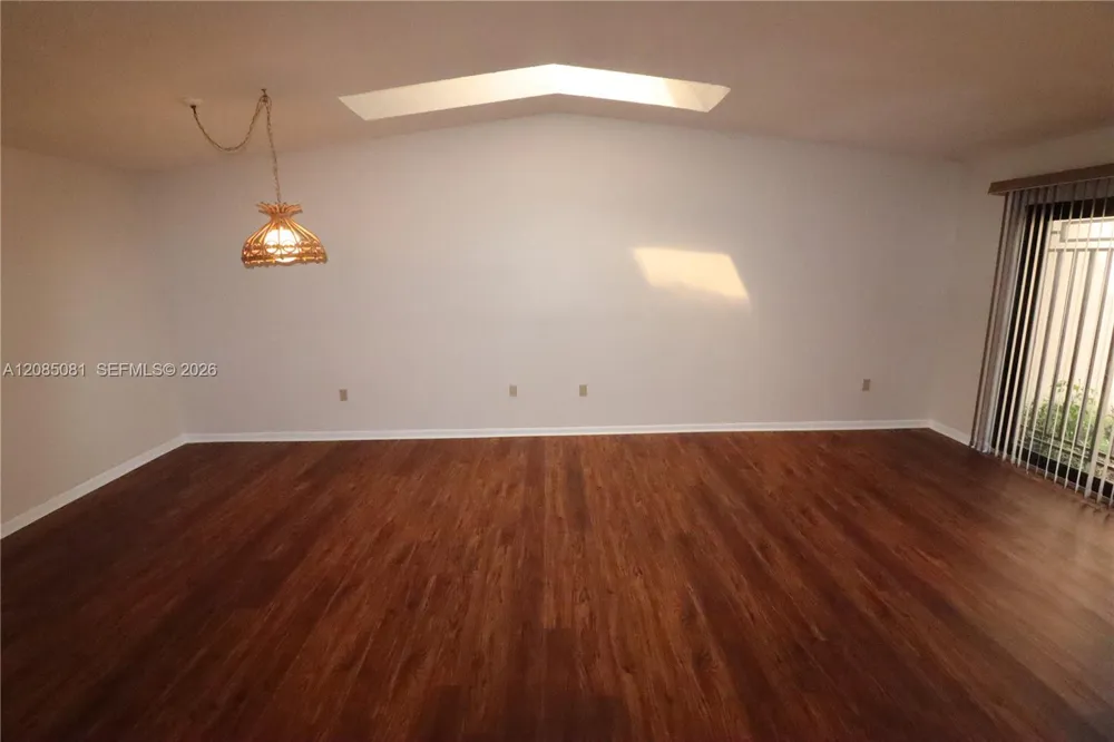 2428 SW 109th Ct Miami, FL 33165