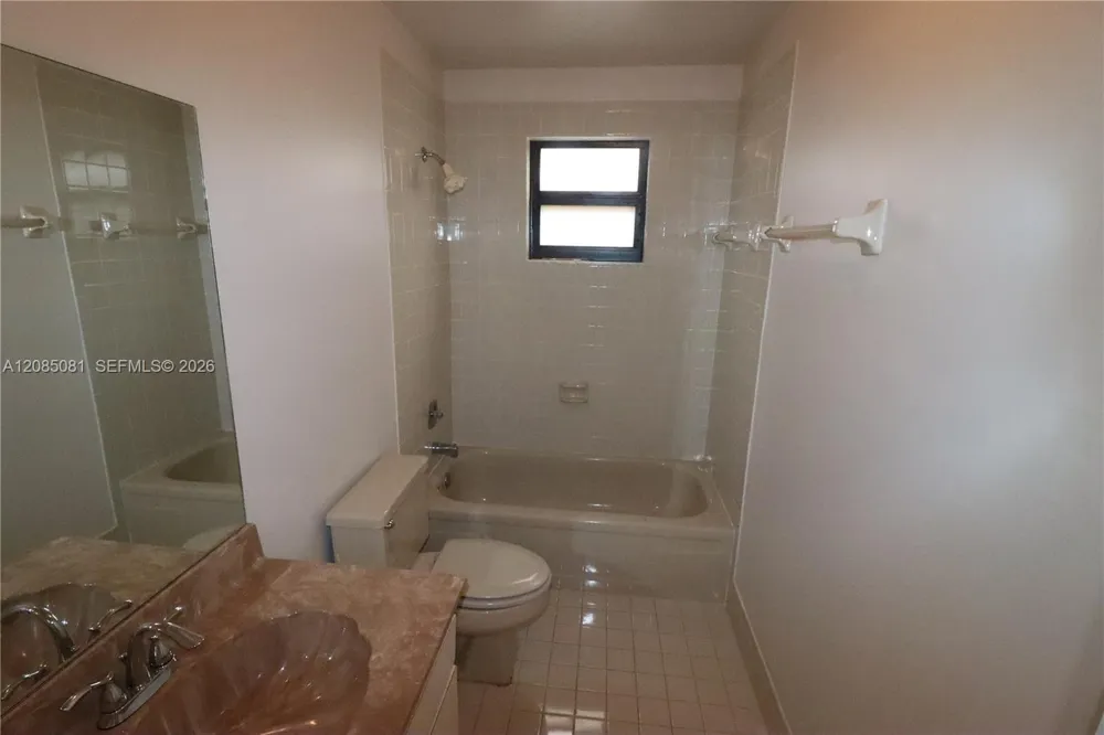 2428 SW 109th Ct Miami, FL 33165
