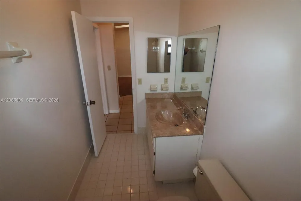 2428 SW 109th Ct Miami, FL 33165