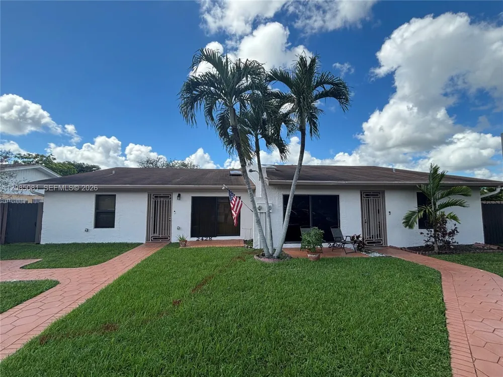 2428 SW 109th Ct Miami, FL 33165