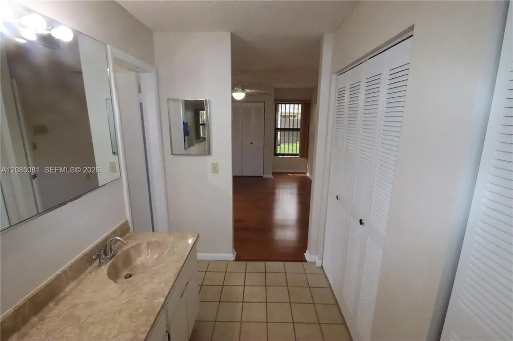 2428 SW 109th Ct Miami, FL 33165