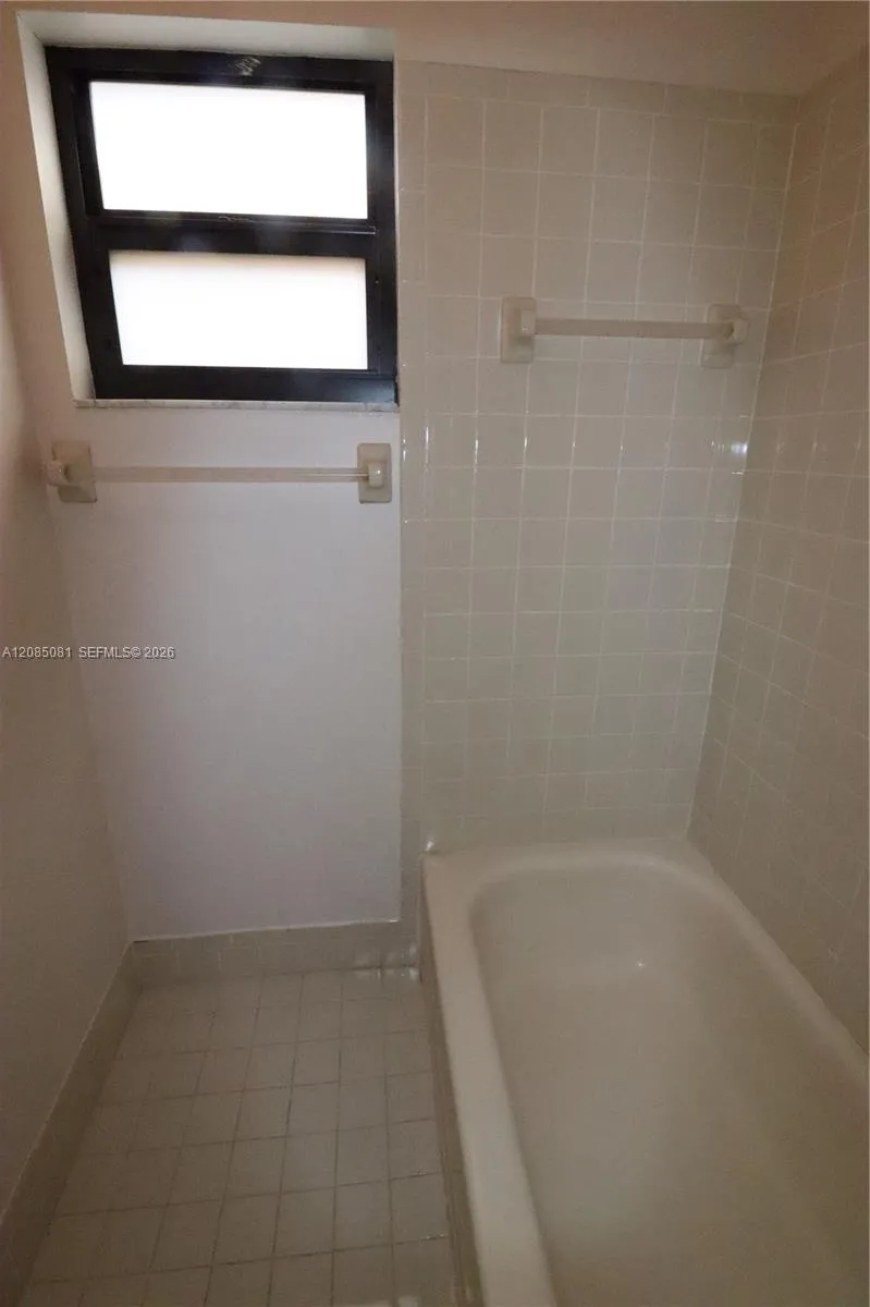2428 SW 109th Ct Miami, FL 33165