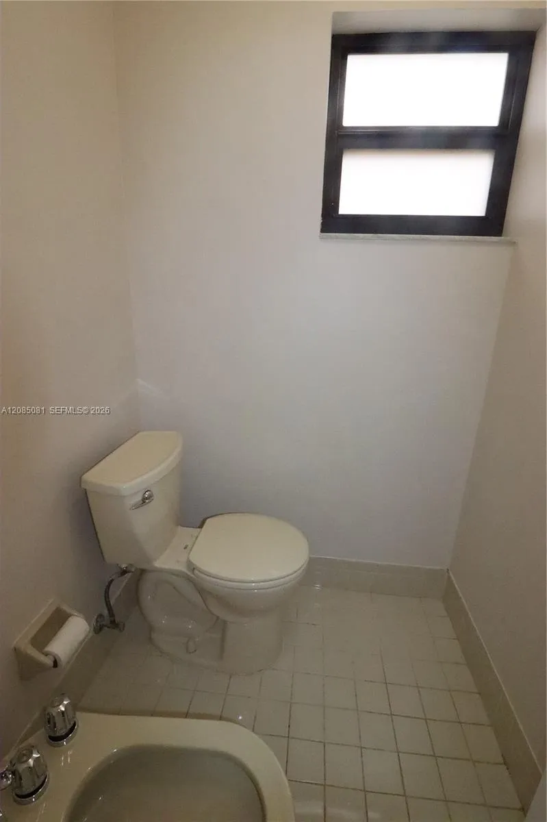 2428 SW 109th Ct Miami, FL 33165