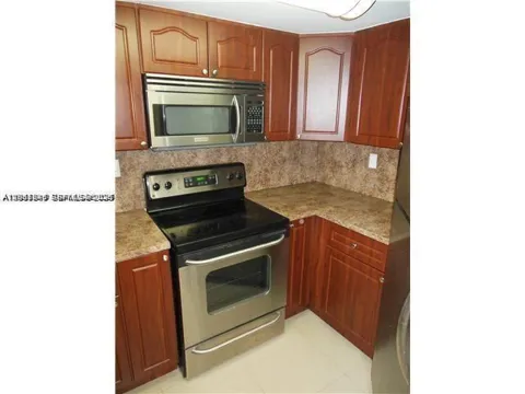 8335 SW 152 AV #B-308