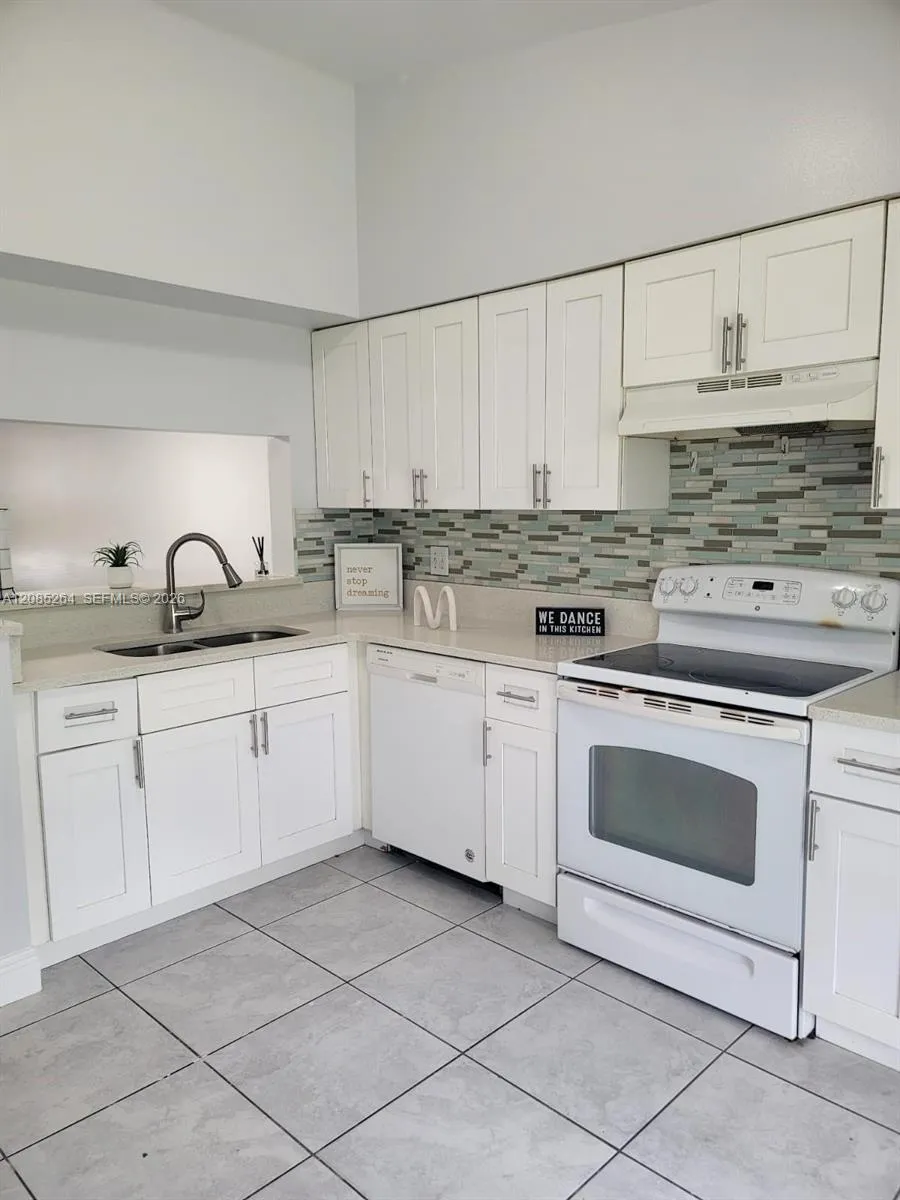 3254 CHESSWOOD AVENUE #3254 Other City - In The State Of Florida, FL 34741