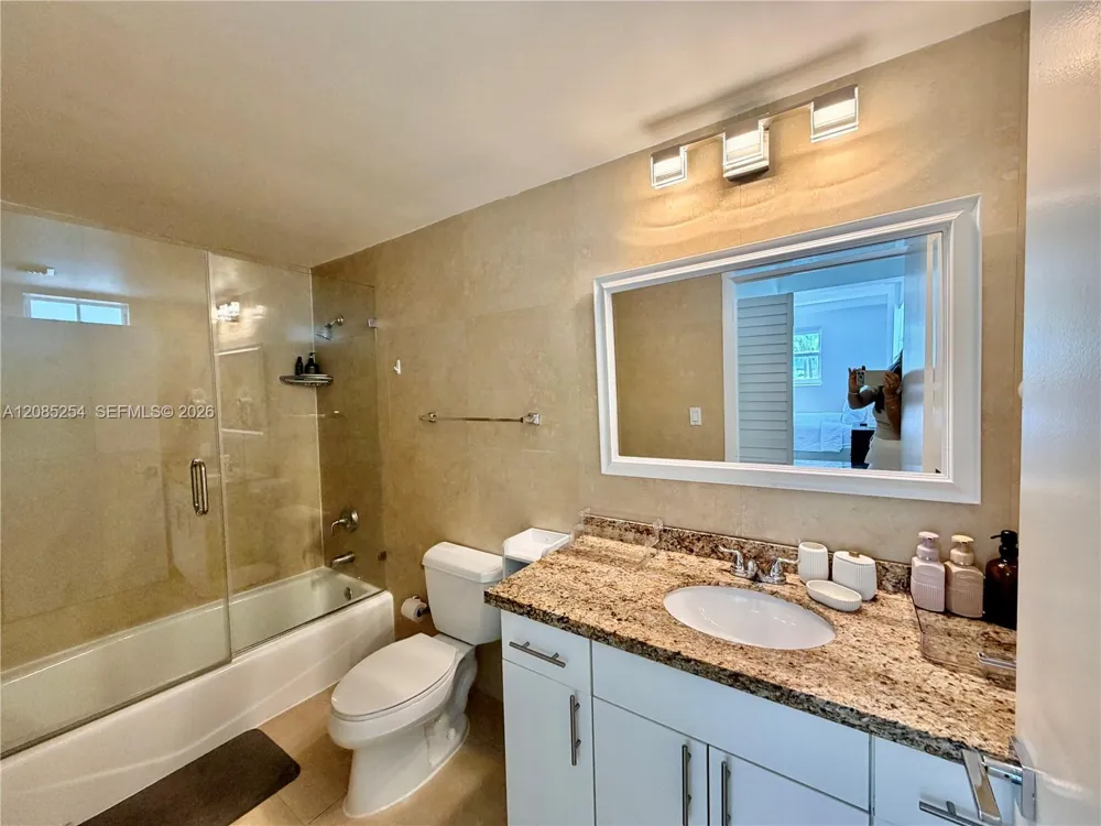 185 SE 14th Ter #904 Miami, FL 33131