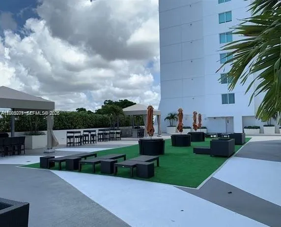 1861 NW S River Dr #804 Miami, FL 33125