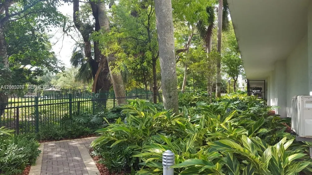 1861 NW S River Dr #804 Miami, FL 33125