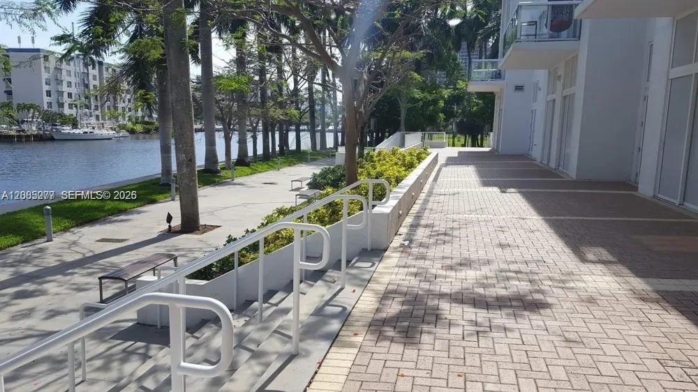 1861 NW S River Dr #804 Miami, FL 33125