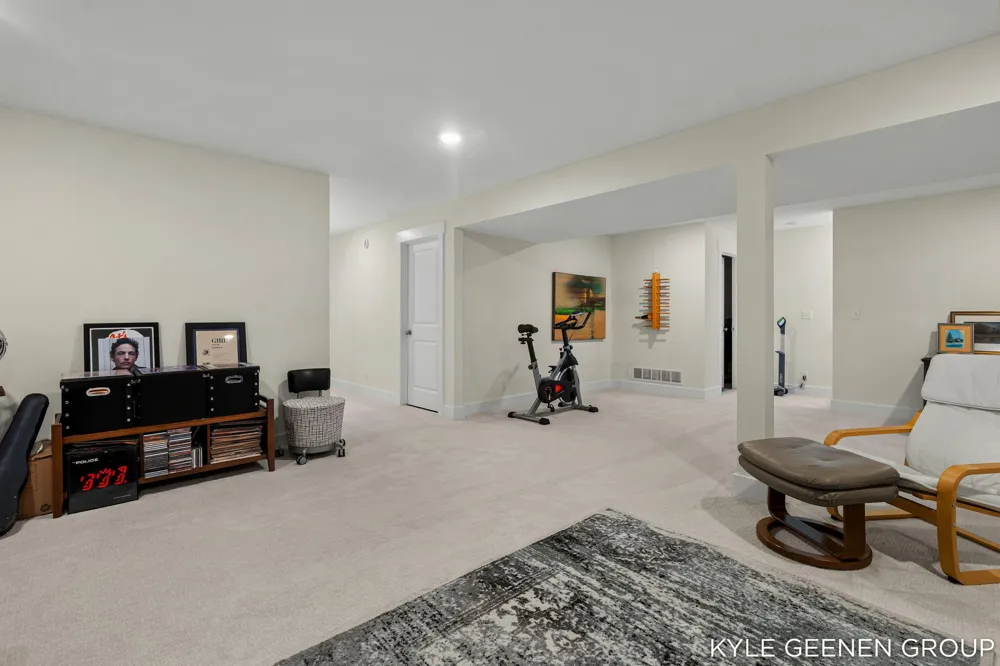 4646 Graystone Road Holland, MI 49423