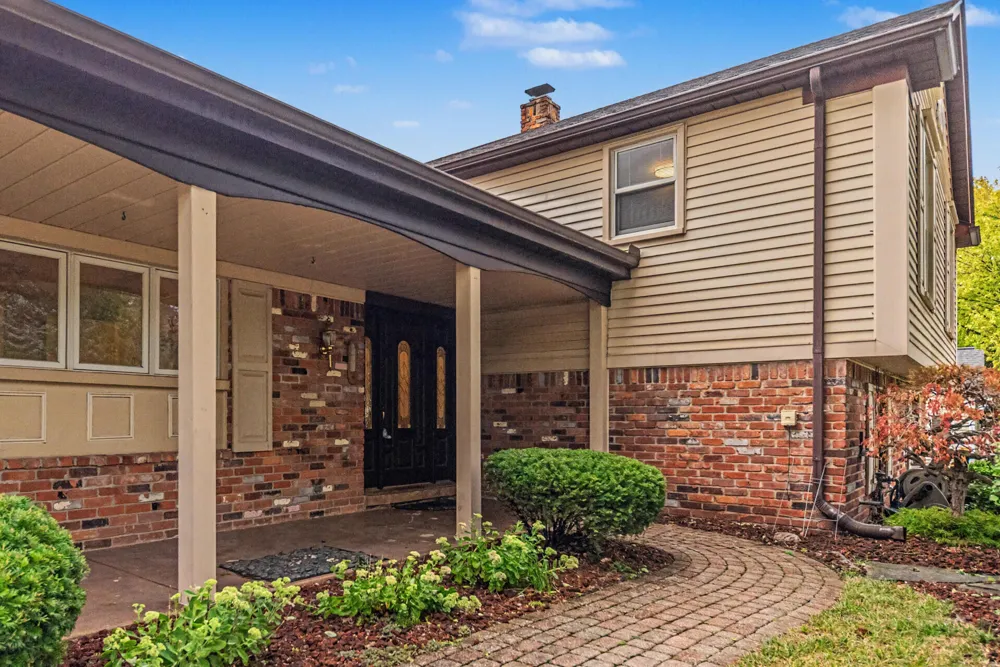 42021 Banbury Court Northville, MI 48168