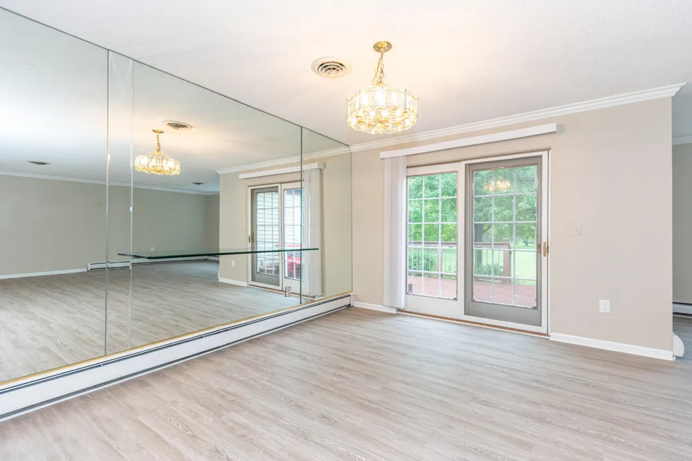 42021 Banbury Court Northville, MI 48168