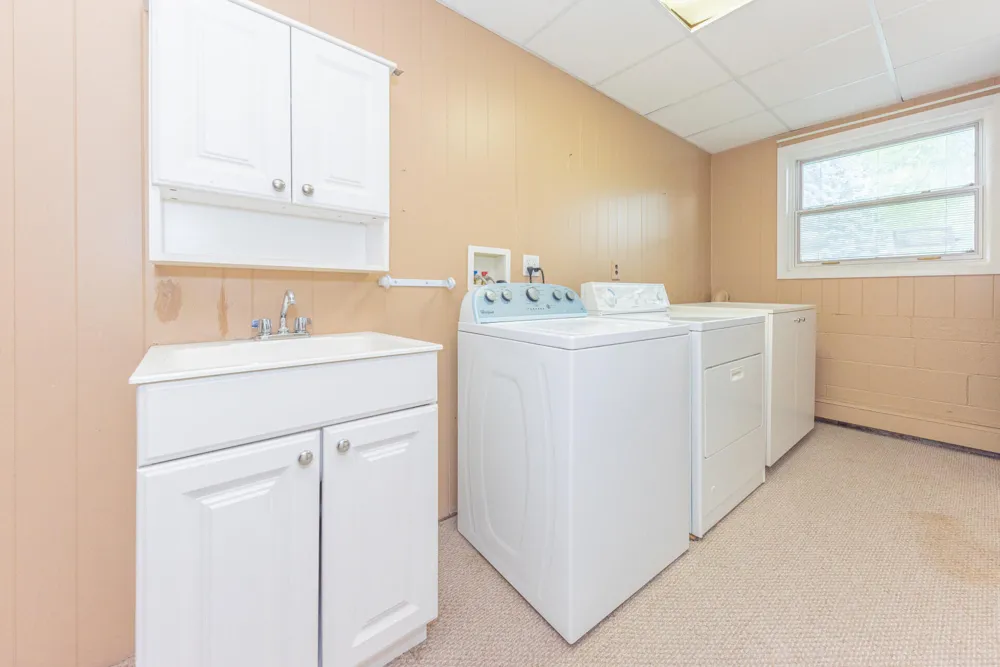 42021 Banbury Court Northville, MI 48168