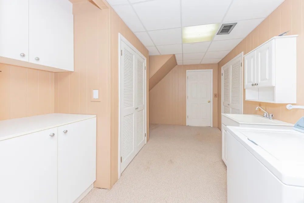 42021 Banbury Court Northville, MI 48168
