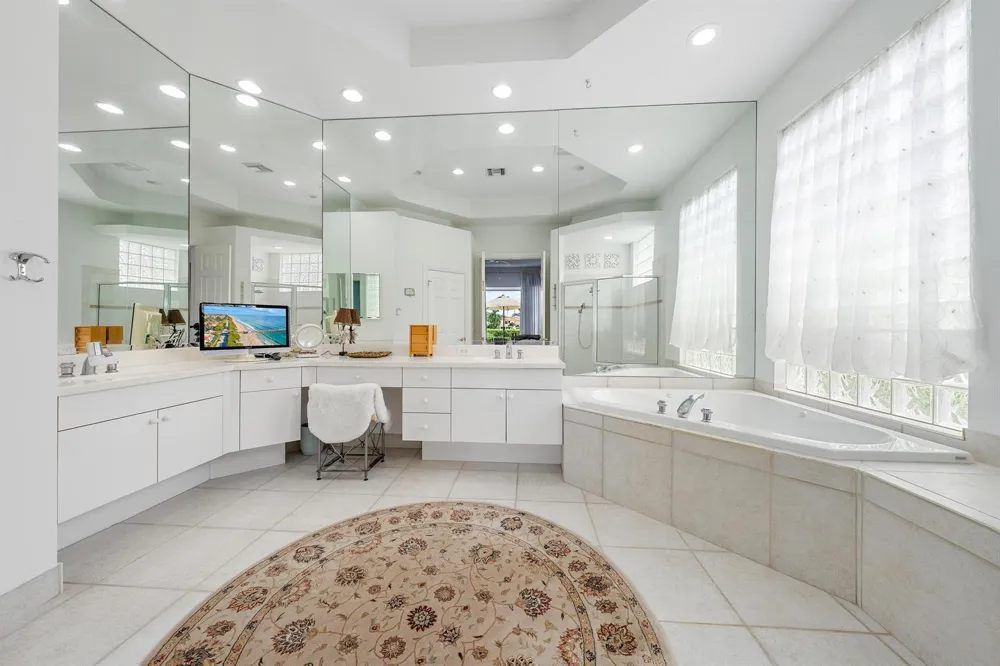 9054 Lakes Boulevard West Palm Beach, FL 33412