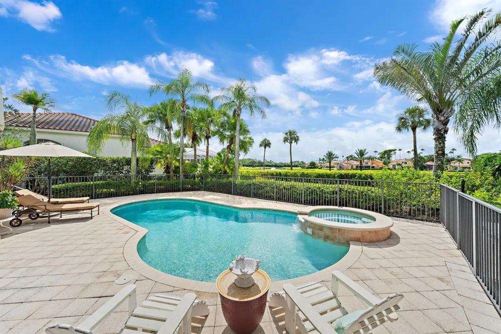 9054 Lakes Boulevard West Palm Beach, FL 33412