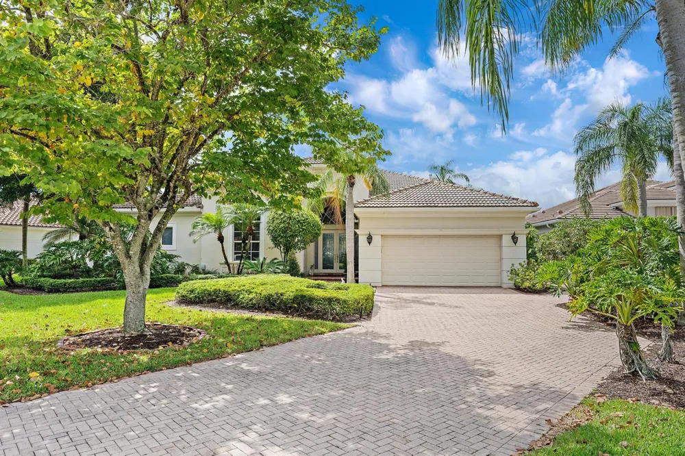 9054 Lakes Boulevard West Palm Beach, FL 33412