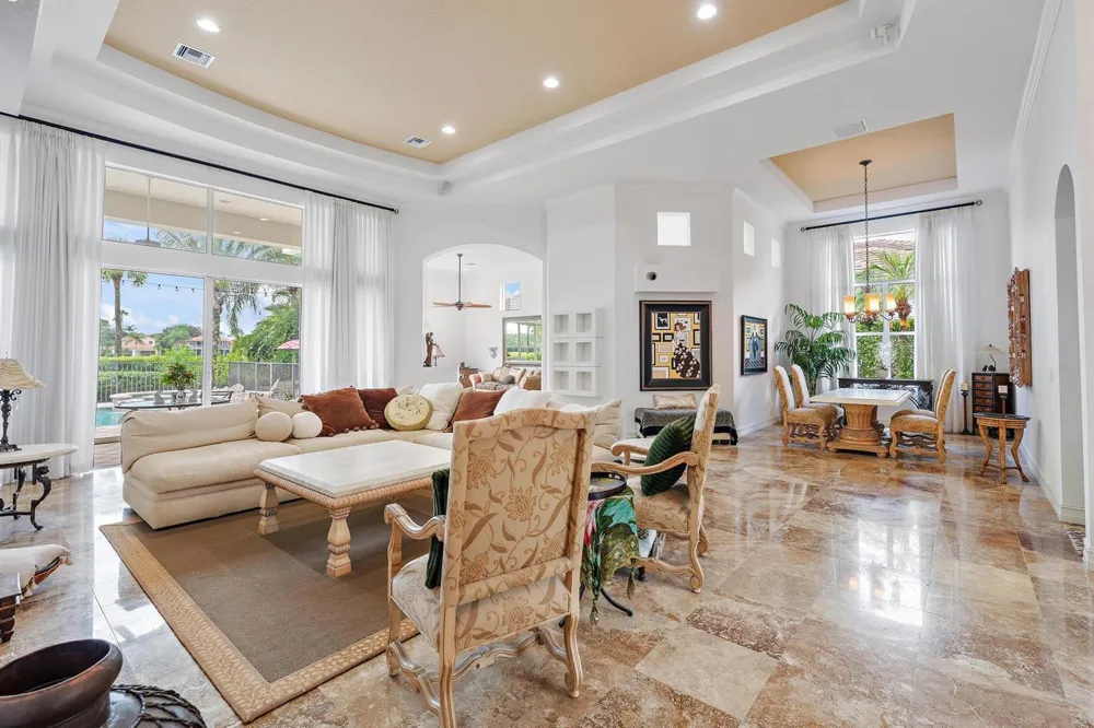 9054 Lakes Boulevard West Palm Beach, FL 33412
